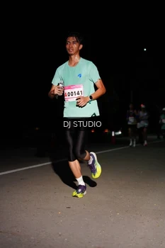 Runner Photo 1885130