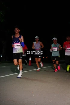 Runner Photo 1885131