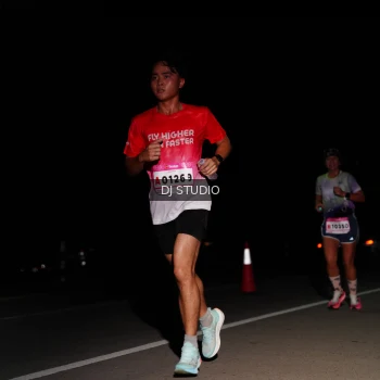 Runner Photo 1885156