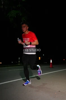 Runner Photo 1885165