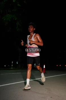 Runner Photo 1885166