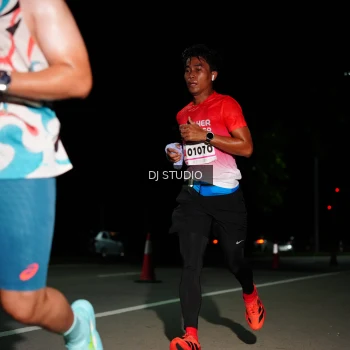 Runner Photo 1885178