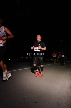 Runner Photo 1885190
