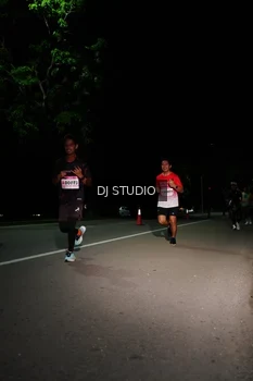 Runner Photo 1885210