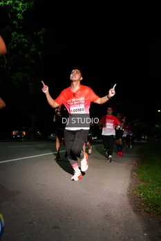 Runner Photo 1885216