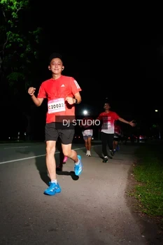 Runner Photo 1885223