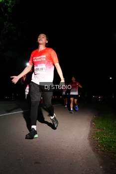 Runner Photo 1885225