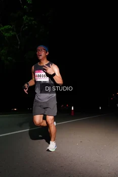 Runner Photo 1885264