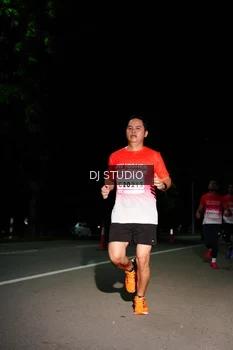 Runner Photo 1885270