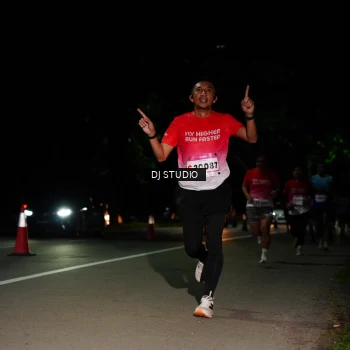 Runner Photo 1885278