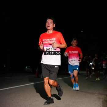 Runner Photo 1885378