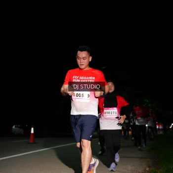 Runner Photo 1885414