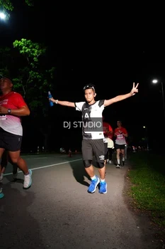 Runner Photo 1885420