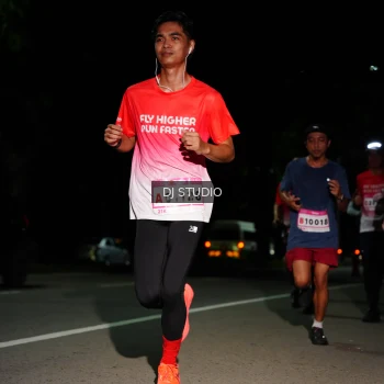 Runner Photo 1885452