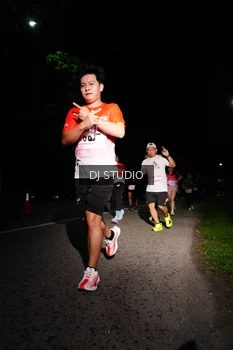 Runner Photo 1885477