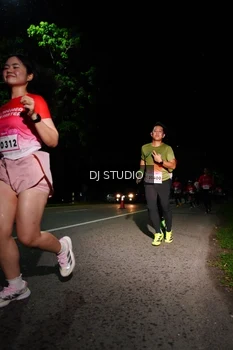 Runner Photo 1885480