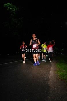 Runner Photo 1885544