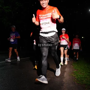Runner Photo 1885552