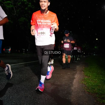 Runner Photo 1885564