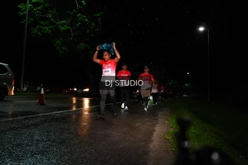 Runner Photo 1885632