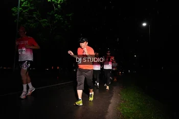 Runner Photo 1885640