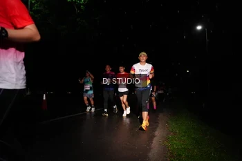 Runner Photo 1885645