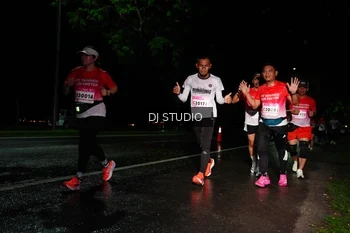 Runner Photo 1885678