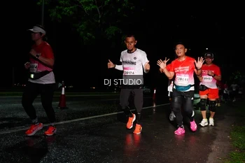 Runner Photo 1885681