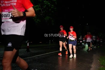 Runner Photo 1885683