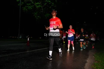 Runner Photo 1885693