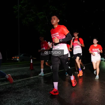 Runner Photo 1885711