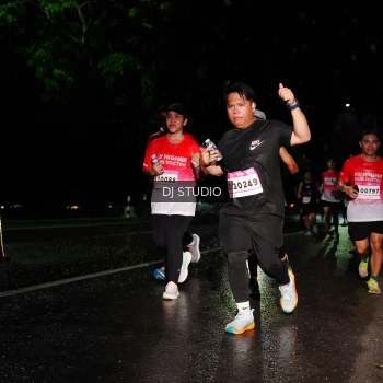Runner Photo 1885728