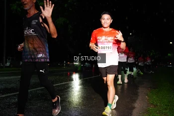Runner Photo 1885731