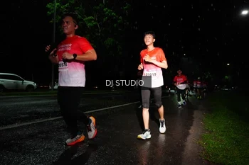 Runner Photo 1885755