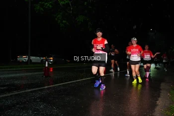 Runner Photo 1885759
