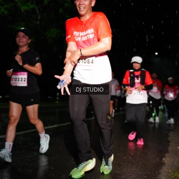 Runner Photo 1885772