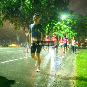 Runner Photo 1906002