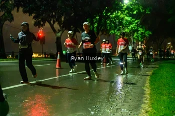 Runner Photo 1906017