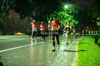 Runner Photo 1906018