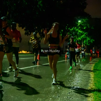 Runner Photo 1906021