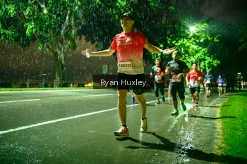 Runner Photo 1906023