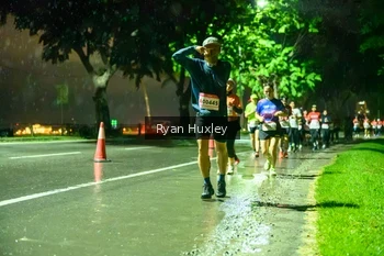 Runner Photo 1906026