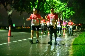 Runner Photo 1906046
