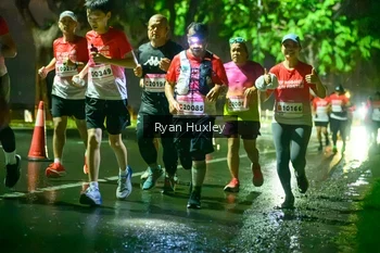 Runner Photo 1906048