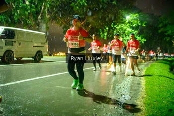 Runner Photo 1906053