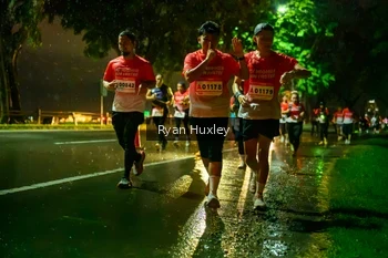 Runner Photo 1906054