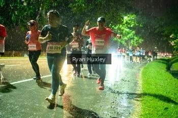 Runner Photo 1906086