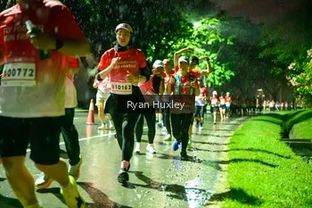 Runner Photo 1906100
