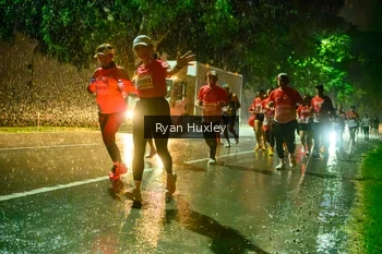 Runner Photo 1906116