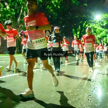 Runner Photo 1906342